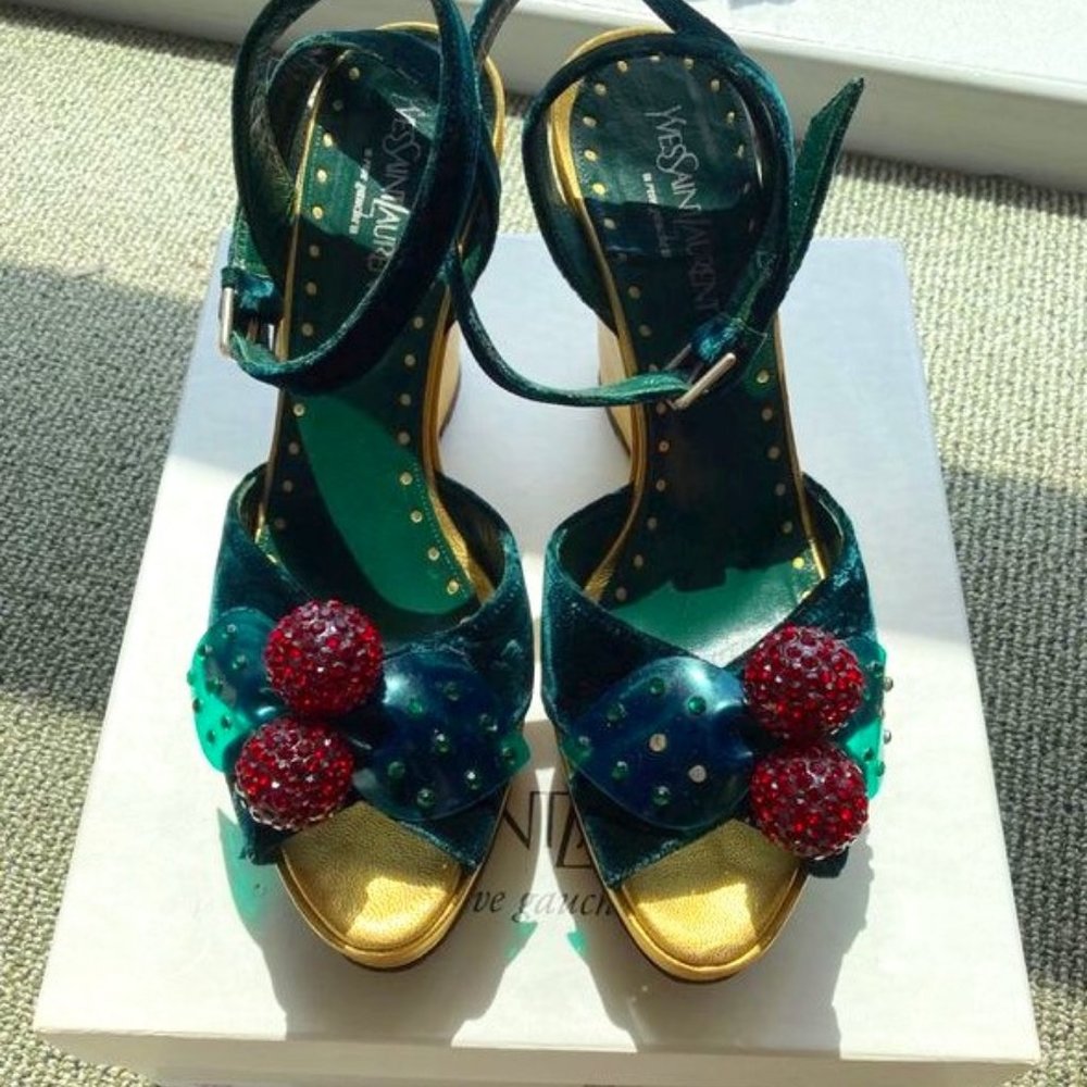 YSL Rive Gauche Tom Ford Cherry Wedge